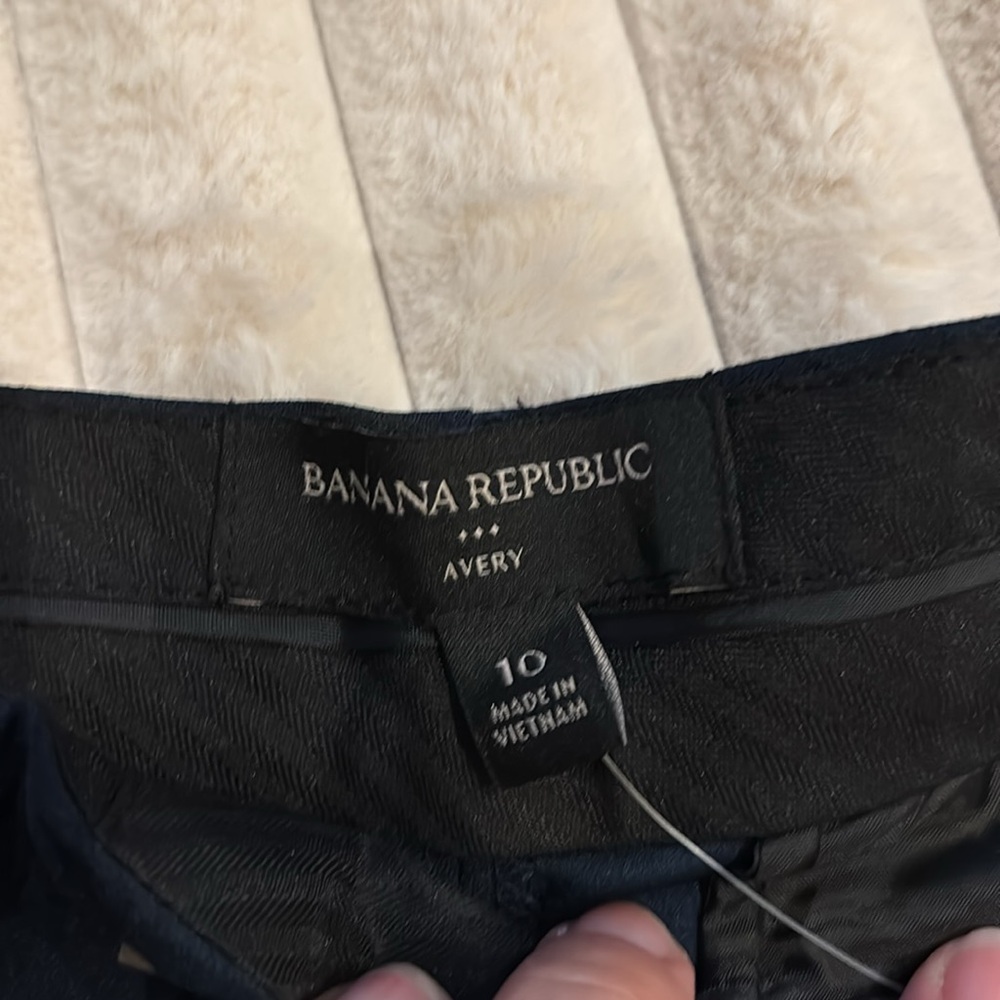 Banana Republic navy pant with red stripe - 10 - Picture 2 of 5